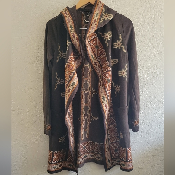 Paparazzi By Biz Embroidered Hooded Sweater Size Small